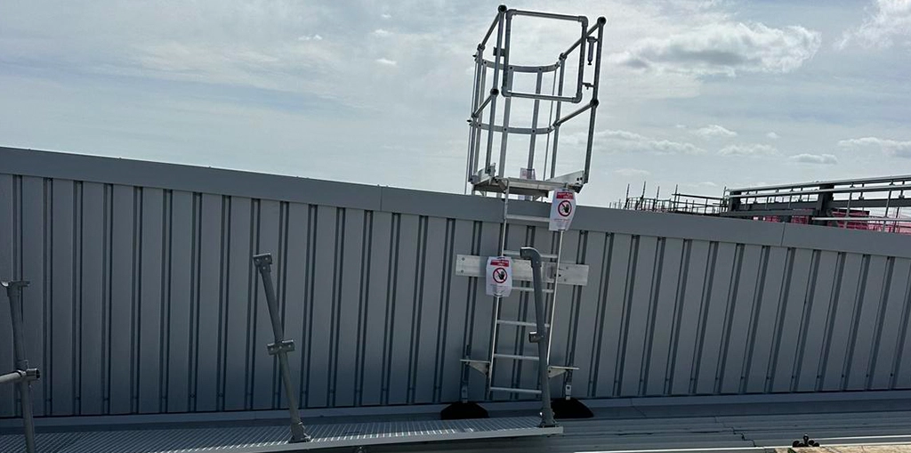 Walk-Off Platforms & Guardrails