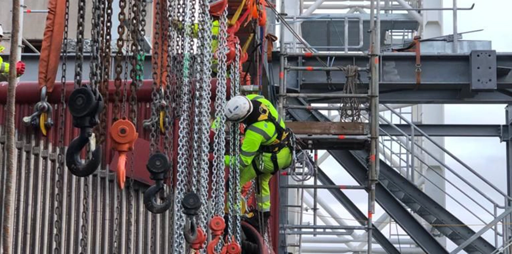 efficient rope access in restricted or complex environments